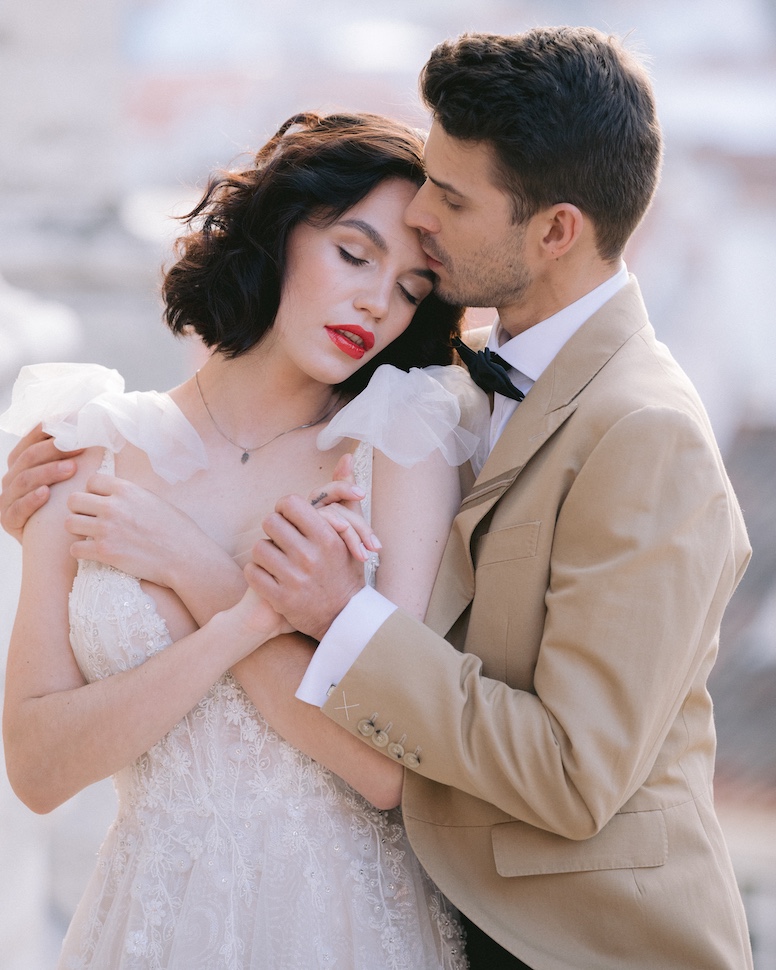 Oksana and Alex — Lisbon wedding, golden afternoon light