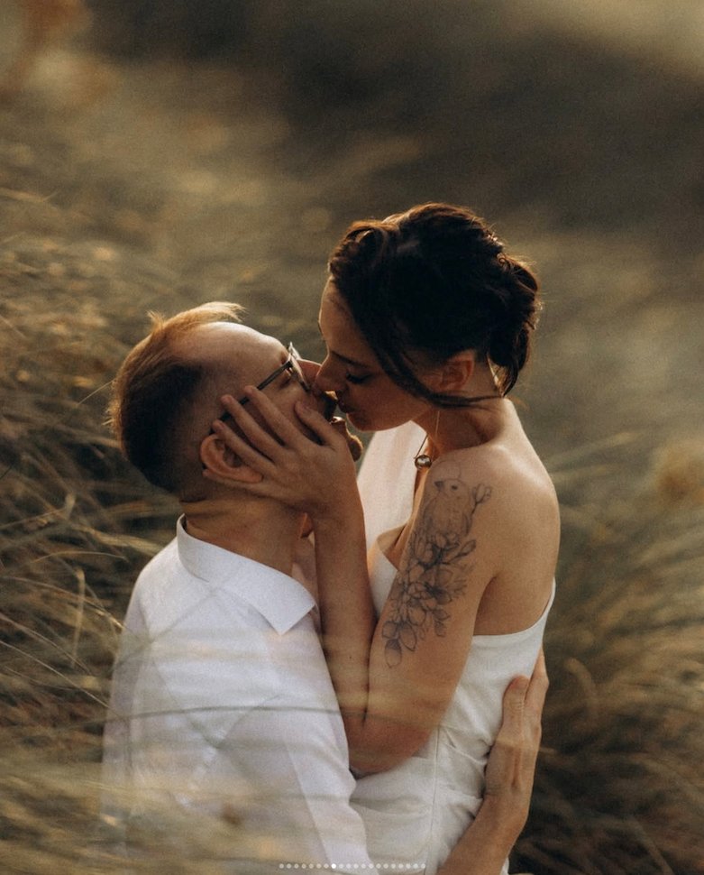 Coastal couples portrait on Bull Island Dublin — love story session