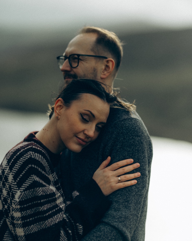 Zoya & Alex — open hillside maternity, Wicklow Mountains